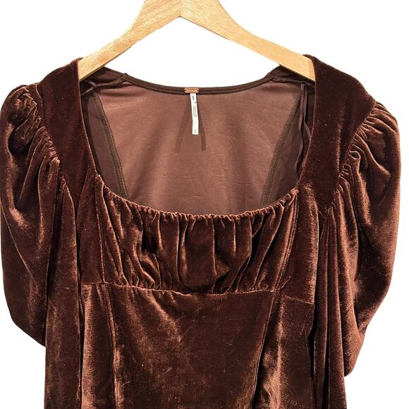 NEW Free People Hold Me Brown Velvet Top Size Large - Picture 3 of 5